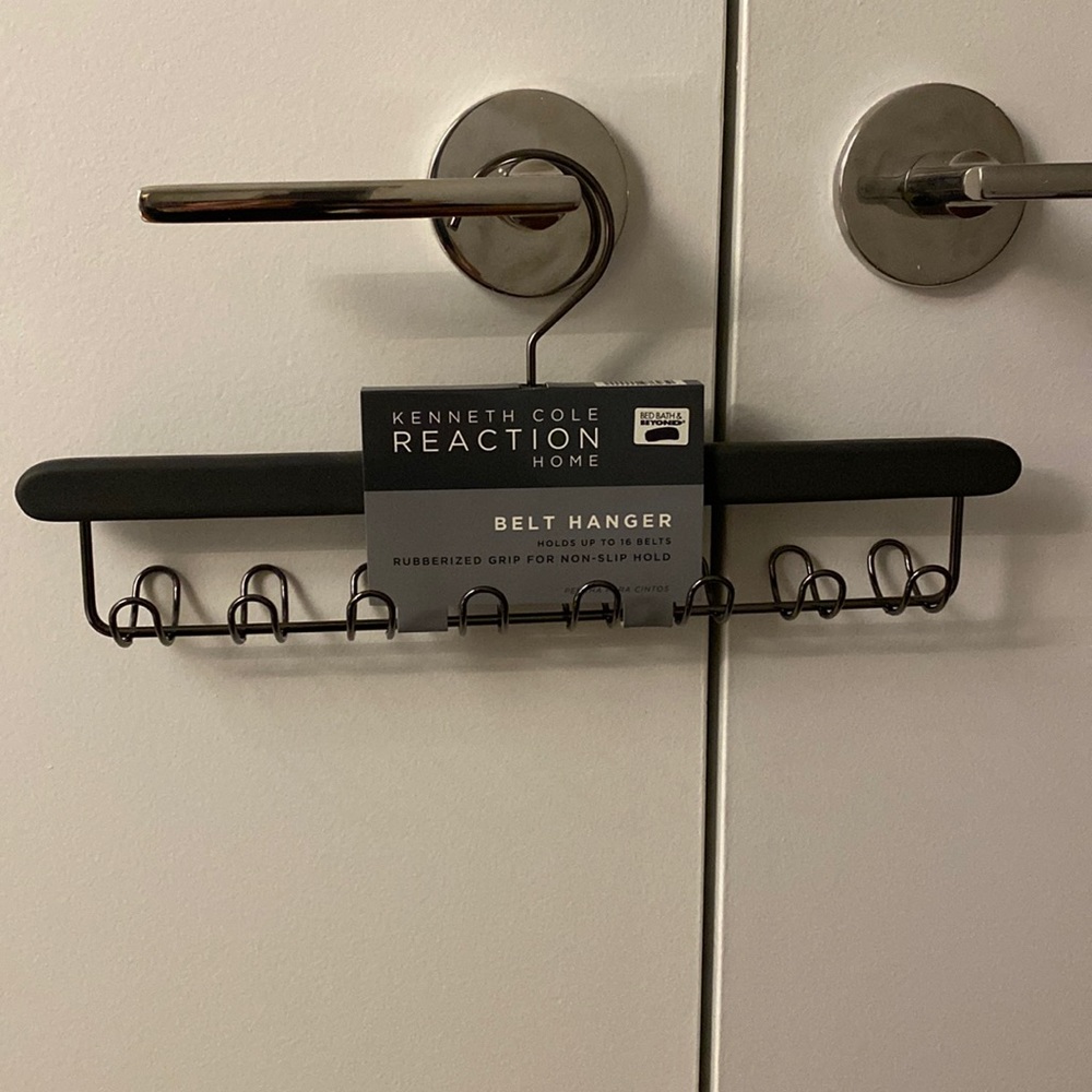 NWT Kenneth Cole Home belt hanger with 16 hooks